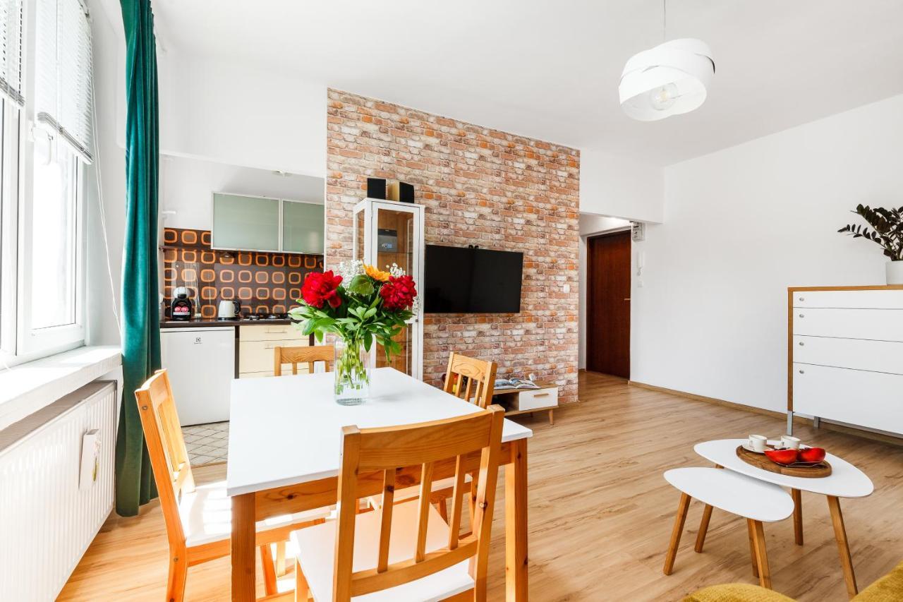 Happy Stay Apartments Osiek Гданск Екстериор снимка